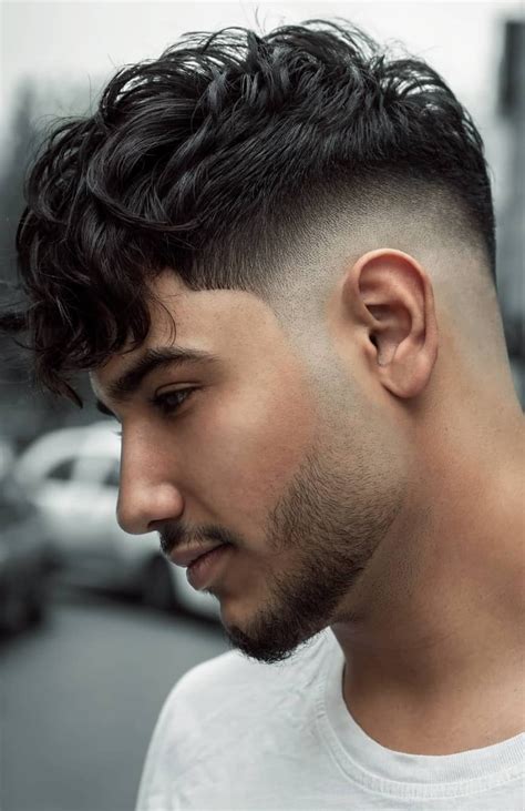 A hairstyle, hairdo, or haircut refers to the styling of hair, usually on the human scalp. Messy Hair Fade Haircut for Men to try in 2020 ⋆ Best ...