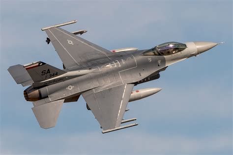 Us Air Force F 16 Fighter Jet Crashes In Germany