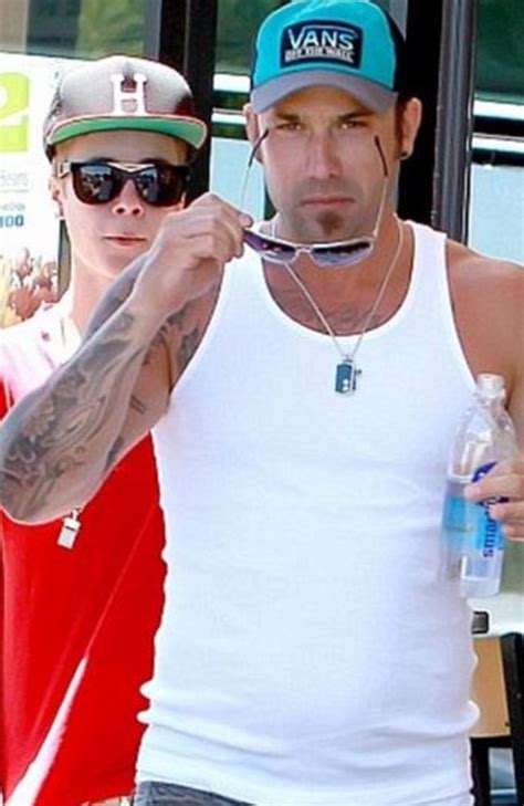 Jeremy Bieber Tweets Pride On Twitter At Son Justin Biebers Penis Size After Nude Pics Daily