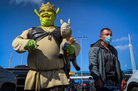 El Shrek De Tijuana La Historia Del Hombre Que Lucha Por Un Bien Común