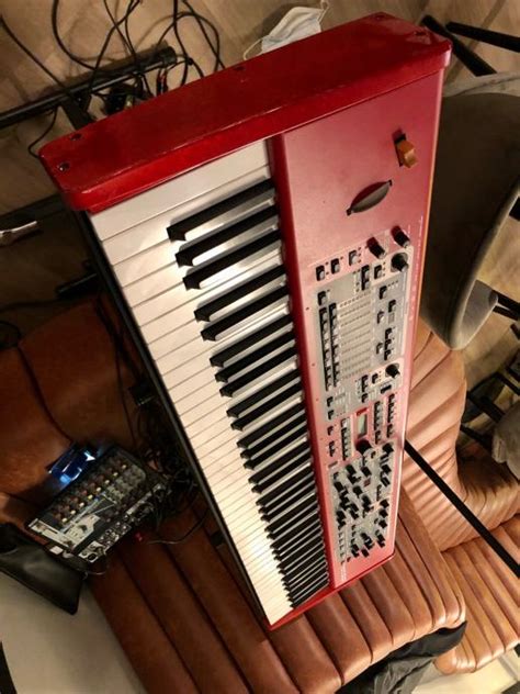 Nord Stage 2 76