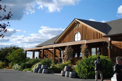 Best North Fork Wineries For Wine Tasting And More Long Island Winery