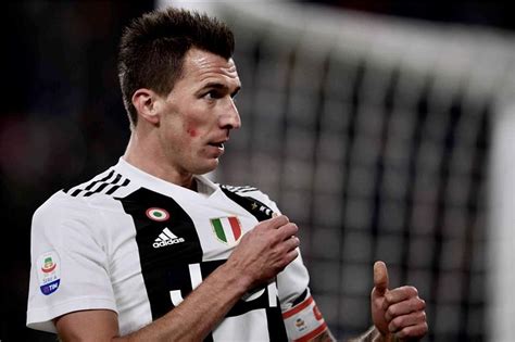 ماندزوكيتش، وصيف كأس العالم 2018 مع كرواتيا، انضم إلى ميلان خلال فترة الانتقالات الشتوية الماضية في صفقة انتقال حر، غير أنه فشل في إحداث أي تأثير. ماندزوكيتش يتلقى عرضًا مغريًا من الدحيل القطري - بطولات