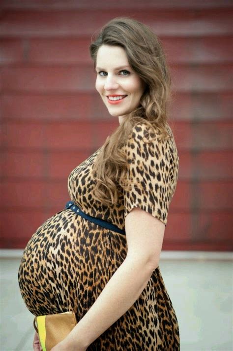 The Hot Spot Maternity Style How To Style That Bump