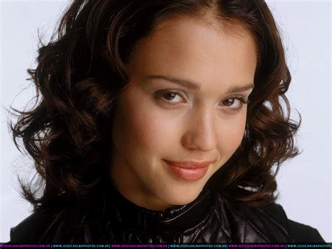 Jessica Alba Mini Biography And Beautiful Wallpaper