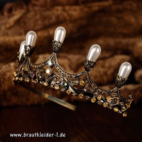 Extravagante und schwarze brautkleider von ausnahmedesignerin lucardis feist. Pin auf Accessoires für die Braut Online