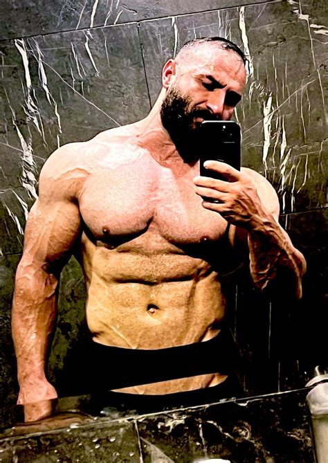 Middle Giants On Twitter Hot Bearded Handsome Iranian Bodybuilder