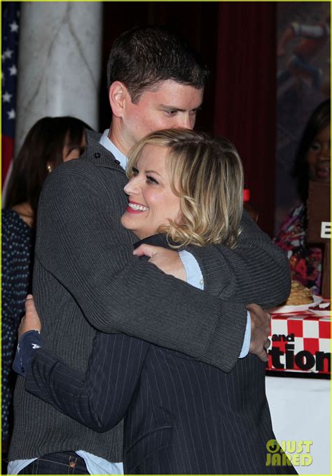 Amy Poehler Parks And Recreation 100th Episode Celebration Photo