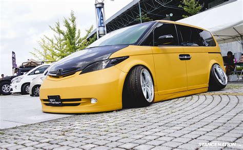 Is That A Stanced Minivan Shittycarmods