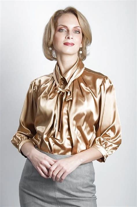 Pin By Robert Schweizer On Bluse Satin Blouses Gold Blouse Outfit Silk Satin