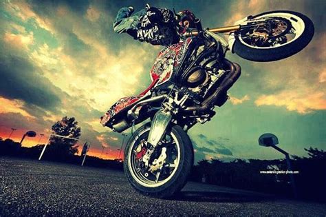 Vive Un Mundo De Motos Stunt Riders Y Motocross Si A Usted Leda