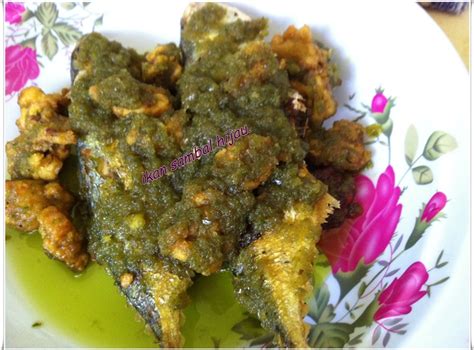 Test rasa, terakhir tambahkan cabai hijau. Resepi Kehidupanku: Ikan Kembung Sambal Hijau