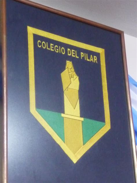 Heráldica En La Argentina Escudo Del Colegio Del Pilar