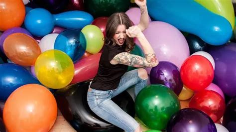 Woman With Balloon Fetish Says Having Sex With Them Is Lots Of Bouncy Fun Mirror Online
