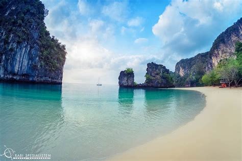 Hong Island Kayaking