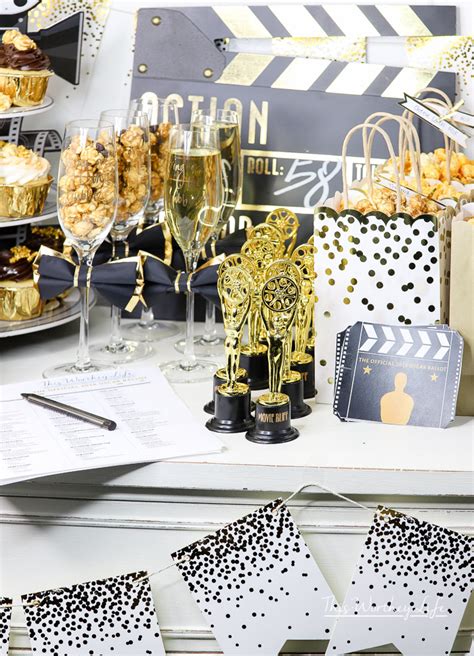 Gold Oscar Party Idea Easy Ways To Pull Of An Oscar Award Watching Party