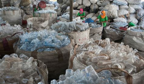 RI Penyumbang Sampah Plastik Kedua Terbesar Dunia
