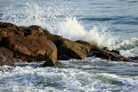 Best Ever Pictures Of Ocean Waves Crashing On Rocks Relationship Quotes