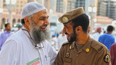 سنتعرف اليوم على قائد القوات الخاصة لأمن الحج والعمرة الجديد ونتناول في مقالنا المناصب التي تقلدها اللواء محمد عبدالله البسامي المدير السابق للإدارة العامة للمرور منذ شهر أكتوبر 2017 بالمملكة العربية السعودية واليوم. رجال القوة الخاصة لأمن المسجد النبؤي الشريف - أمن الحج ...