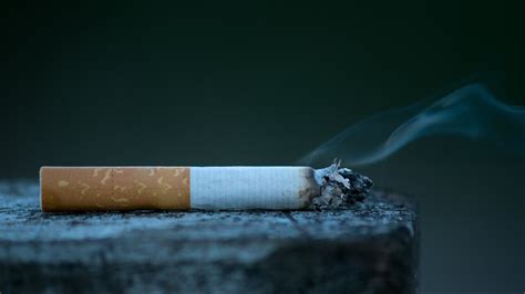 CDC Cigarette Smoking Hits New Low Among Adults Khou Com