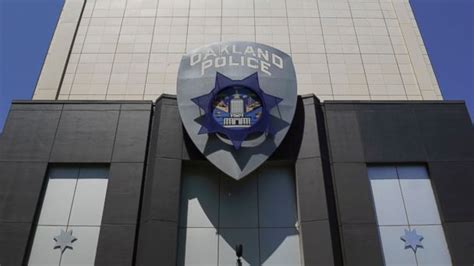 7 oakland area police officers charged in sex scandal abc7 chicago