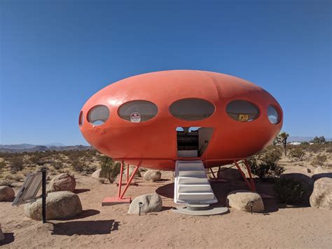 Flying Saucer Airbnb Lands In Joshua Tree Nbc Palm Springs