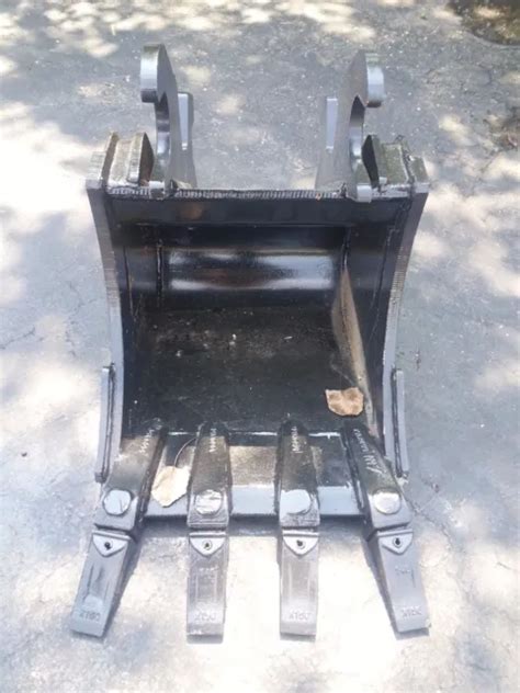 New 16and Excavator Bucket For A John Deere 110tlb Zts With Zts Coupler