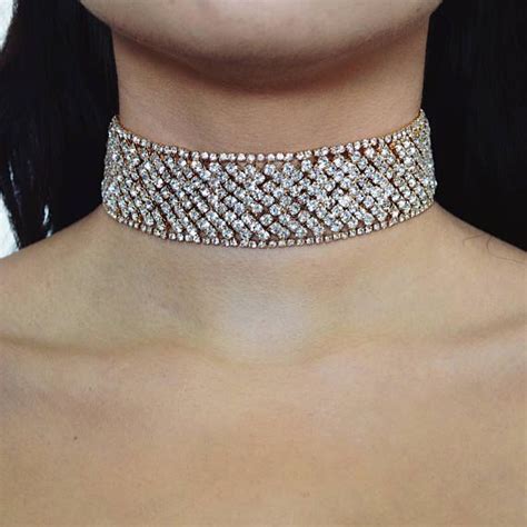 Contrived With Glamorous Crystal Details From End To End This Choker