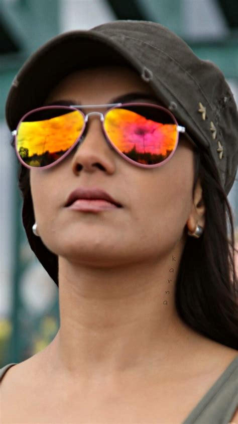 Pin By Mr J On Kajal Agarwal In 2020 Mirrored Sunglasses Women Desi Beauty Sunglasses Women