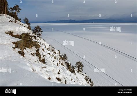 Road On The Ice Of Winter Lake Baikal Stock Photo Alamy