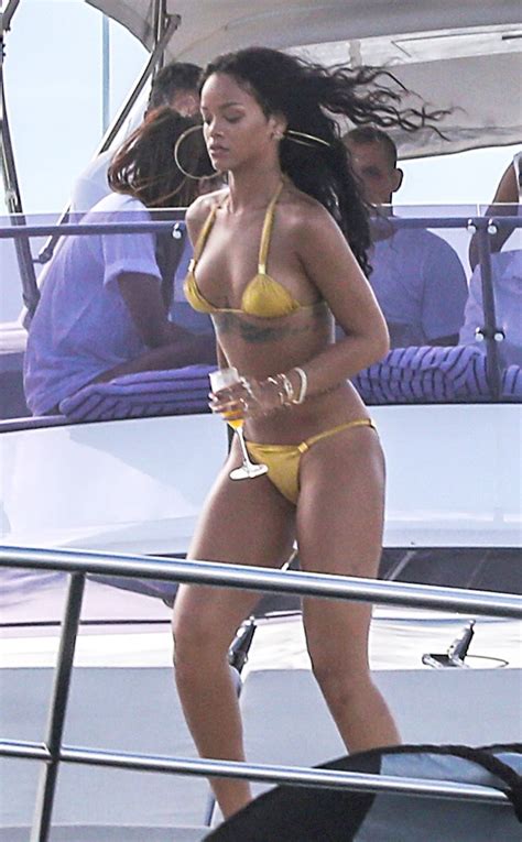 Check Out Rihannas Latest Bikini Pic E Online Au