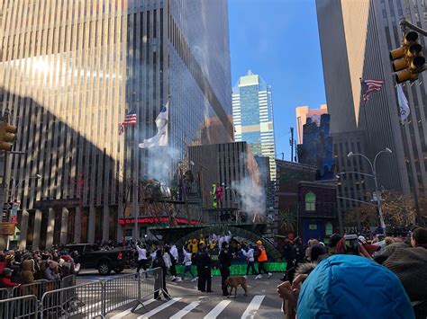 I knew new york was going to be new kaitlin lawrence, 31, and zeev kirsh, 40, tried to inject the event with a little levity when they decided to attend the parade in turkey costumes. Thanksgiving Day in New York: Insider-Spots & Parade 2019