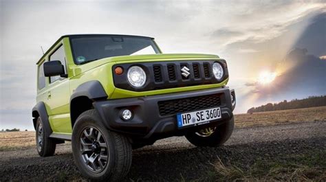 It is available in 3 colors, 4 variants, 1 engine, and 2 transmissions option. New Suzuki Jimny 2021: Price, PHOTOS, Consumption, Technical Data