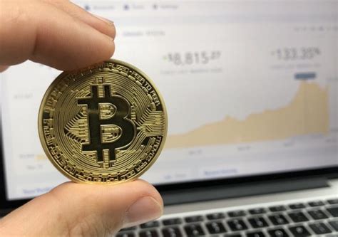> see the latest cryptocurrency prices here! 4 Tips Why You Should Invest In Cryptocurrency | Founder's ...