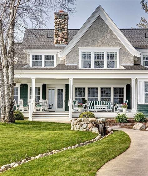 30 Cute Farmhouse Exterior Design Ideas That Inspire You House