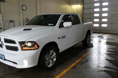 Purchase Used 2013 Ram 1500 Sport Hemi Short Bed Crew Cab White In