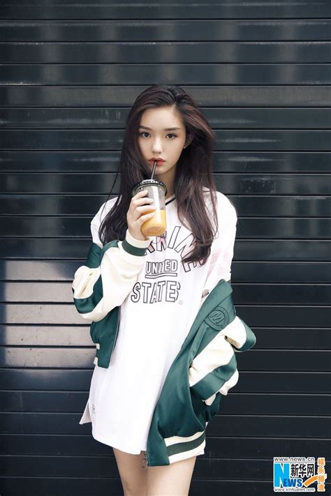 China Entertainment News Actress Lin Yun Releases Fashion Shots In