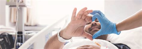 Dabei wurde sowohl von patienten als auch von ärzteseite der stuhl in vielen fällen als charakteristisch übelriechend beschrieben. Stuhltransplantation - wirksam gegen Reizdarm, Colitis und ...