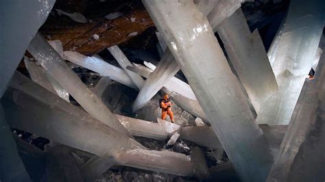 Mexicos Giant Crystal Cave Is Beautiful But Deadly Howstuffworks