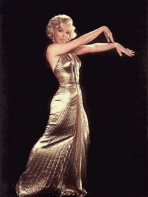 Style Marilyn Monroe Fotos Marilyn Monroe Marilyn Monroe Gold Dress