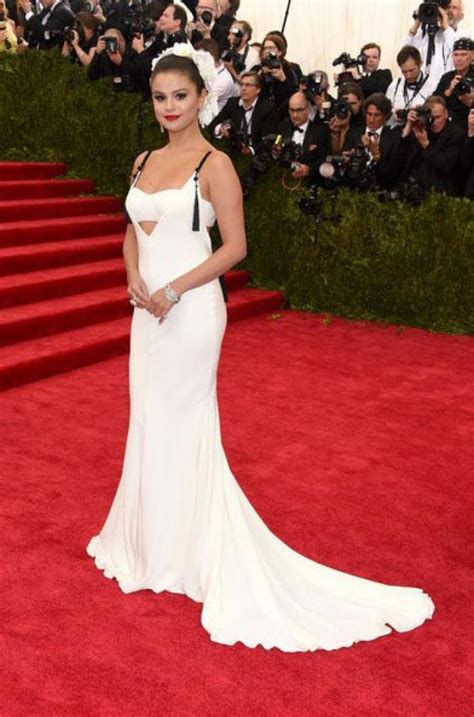 Fotos Los 10 Mejores Looks De Selena Gómez En La Alfombra Roja De 2015