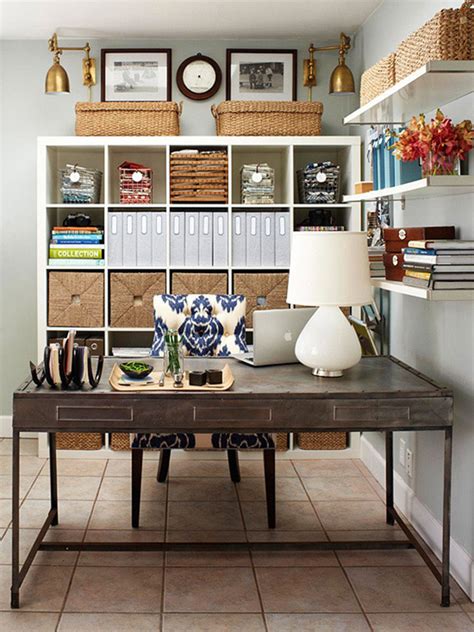 Experts reveal home office decor ideas that help you maximize space and creativity. Creating Home Office On Budget | InteriorHolic.com
