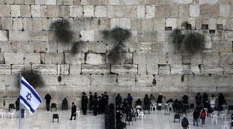 new western wall prayer space highlights wider divide among jews the new york times