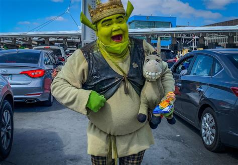 El Shrek De Tijuana Que Lucha Por Un Bien Común