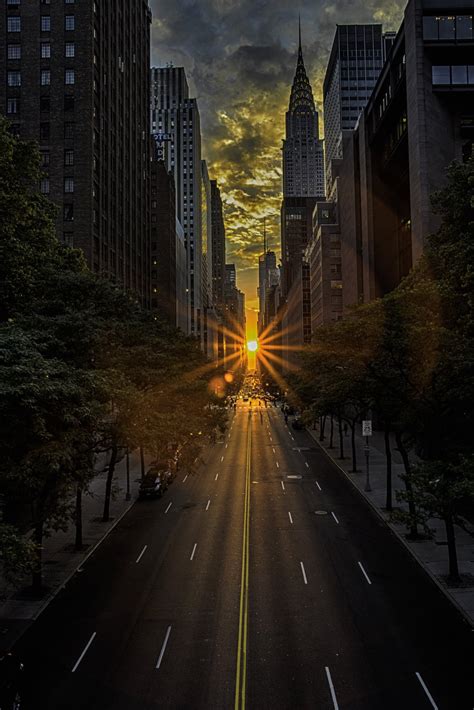 Manhattanhenge On 42nd Street Smithsonian Photo Contest Smithsonian