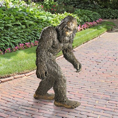 Design Toscano Bigfoot Garden Statue And Reviews Wayfair Canada