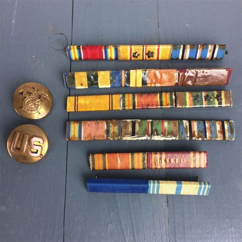Lot Of Antique Wwii Us Army Ribbon Bars And Brass Uniform Pins Military