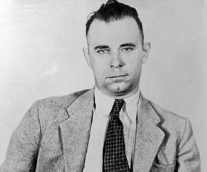 He joined the navy and went awol five months later. John Dillinger Biography - Childhood, Life Achievements ...