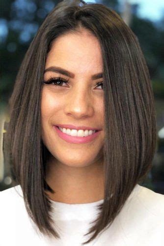 Wavy medium hairstyle with middle part. 70 Medium Length Hairstyles Ideal for Thick Hair ...