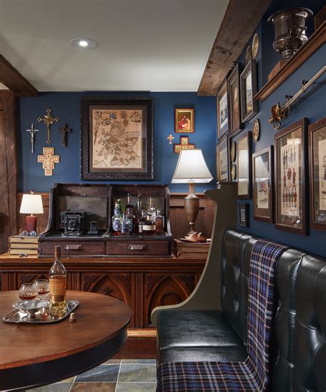 15 Sophisticated Traditional Home Bar Designs That Will
